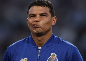 Porto anuncia saída de Thiago Silva após título português