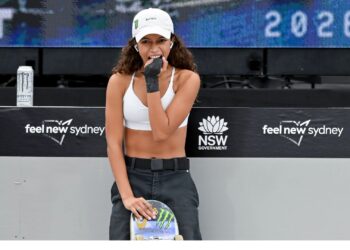 A medalhista olímpica Rayssa Leal está de volta ao skate após um período delicado longe das pistas.