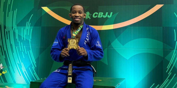 Rerisson Gabriel conquistou o ouro em seu primeiro Brasileiro como faixa-preta – Foto: arquivo pessoal