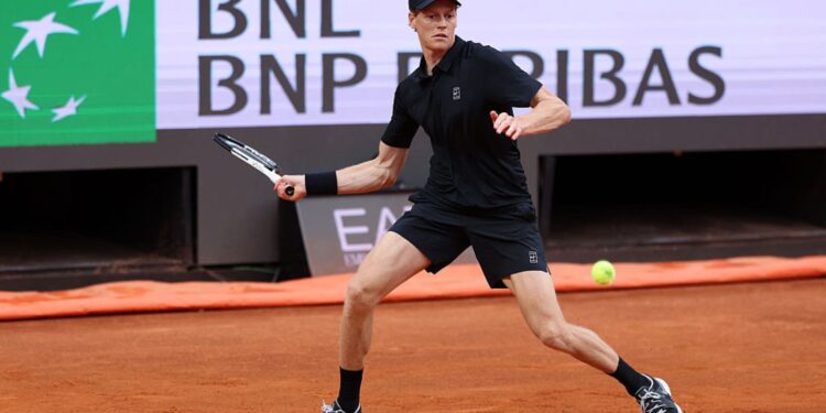 Sinner em ação no Masters 1000 de Roma