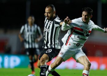 Lance do jogo entre São Paulo e Botafogo