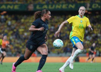 Lance do jogo entre Brasil e Estados Unidos