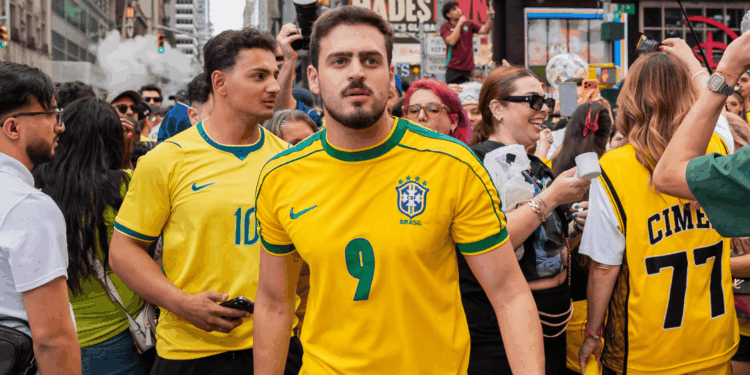 Jon Vlogs bate canais de TV e entra no top 10 de audiência da Copa do Mundo