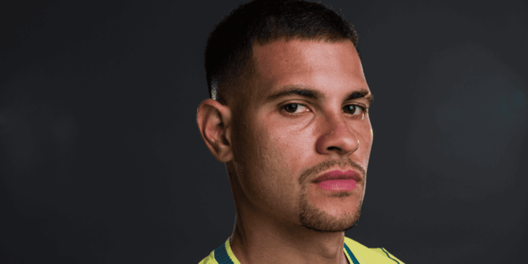 Bruno Guimarães comentou o corte de Wesley da Copa do Mundo e prometeu dedicação extra em homenagem ao companheiro.