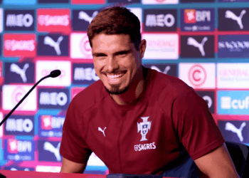 Pedro Neto fez elogios a Neymar e revelou detalhes da obsessão de Cristiano Ronaldo por fazer gols em campo.