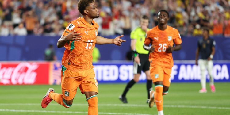 Amad Diallo comemorando seu primeiro gol em Copas do Mundo (Crédito: Getty Images)