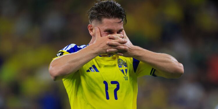 Viktor Gyokeres comemorando seu primeiro gol na Copa do Mundo (Crédito: Getty Images)