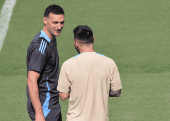 O técnico da Argentina, Lionel Scaloni, demonstrou incômodo com a repercussão de uma entrevista recente envolvendo Lionel Messi.