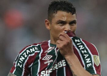 Thiago Silva pode voltar ao Fluminense após abertura de conversas com o clube