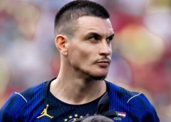 Ibañez se coloca à disposição de Carlo Ancelotti para atuar como zagueiro ou lateral na estreia do Brasil