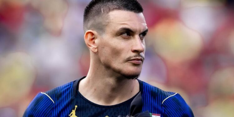 Ibañez se coloca à disposição de Carlo Ancelotti para atuar como zagueiro ou lateral na estreia do Brasil