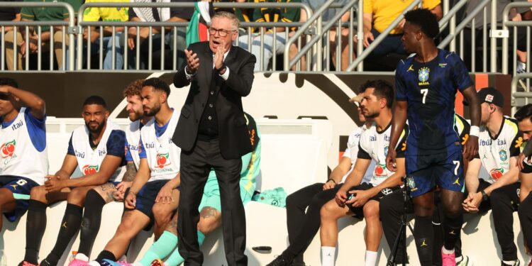 Ancelotti repete titulares da Copa de 2022 em treino antes da estreia do Brasil contra o Marrocos