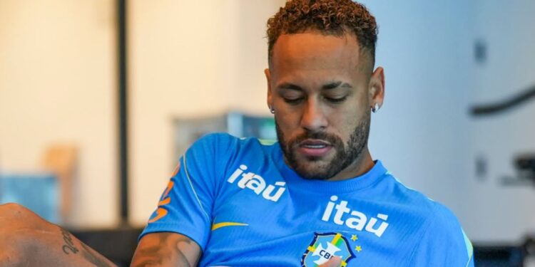 Neymar avança na recuperação da lesão e segue tratamento especial durante a CopaNeymar avança na recuperação da lesão e segue tratamento especial durante a Copa