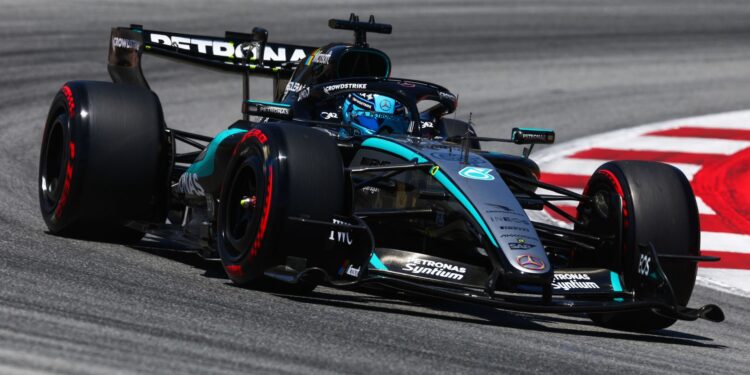 George Russell conquistou a pole position e largará na frente no GP de Barcelona