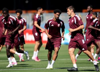 Catar e Su&iacute;&ccedil;a se enfrentam pela primeira rodada do Grupo B nos Estados Unidos