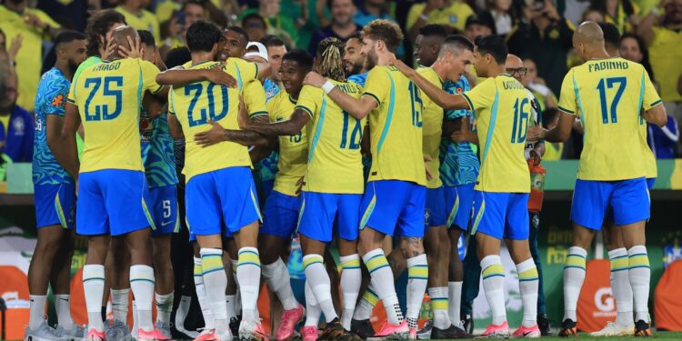 Brasil divulga escalação oficial para a estreia contra o Marrocos na Copa do Mundo