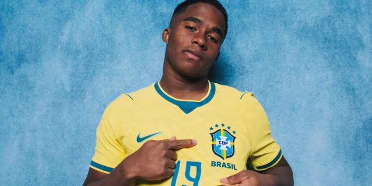 Endrick foi um dos nomes mais pedidos pelos torcedores durante Brasil x Marrocos