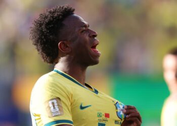Vini Jr estreia na Copa do Mundo com gol e faz autocrítica após empate do Brasil
