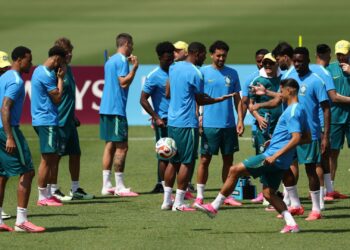 Jogadores realizam atividades de recupera&ccedil;&atilde;o ap&oacute;s a estreia contra Marrocos na Copa do Mundo