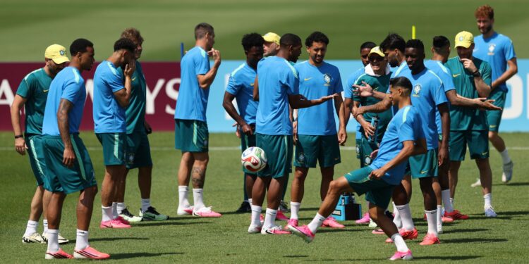 Jogadores realizam atividades de recuperação após a estreia contra Marrocos na Copa do Mundo