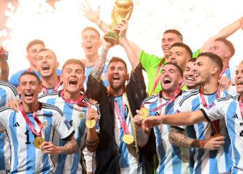 Argentina estreia no Mundial diante da Argélia em busca de um feito histórico no futebol