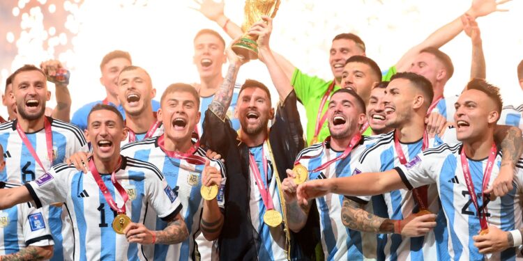 Argentina estreia no Mundial diante da Argélia em busca de um feito histórico no futebol