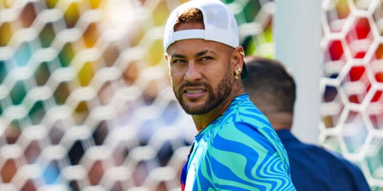 Neymar participa de atividade física durante recuperação com a Seleção Brasileira nos Estados Unidos