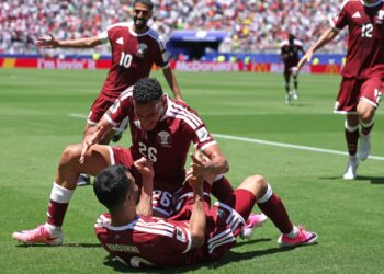 Canad&aacute; x Catar re&uacute;ne duas sele&ccedil;&otilde;es que buscam vantagem importante na corrida por uma vaga nas oitavas da Copa do Mundo