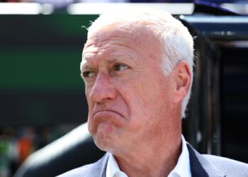 Fran&ccedil;a intensifica prepara&ccedil;&atilde;o ap&oacute;s alerta de Deschamps para duelo contra o Iraque