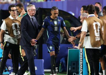 Raphinha segue em tratamento intensivo após lesão na coxa direita durante a Copa do Mundo
