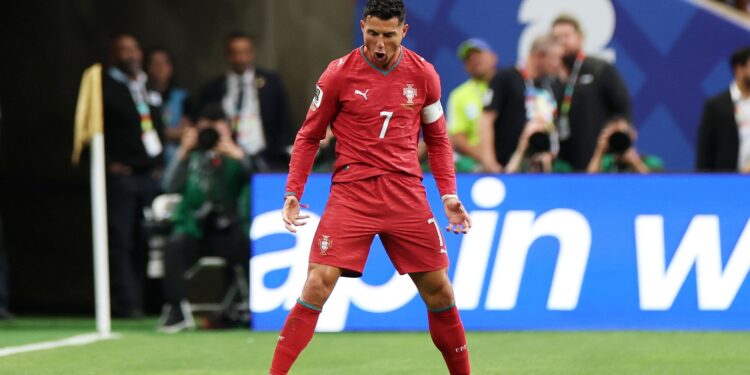 Cristiano Ronaldo marca contra o Uzbequistão e estabelece recorde de gols em seis Copas do Mundo