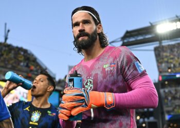 Alisson recebe elogio de Andy Robertson antes do duelo entre Brasil e Escócia na Copa do Mundo