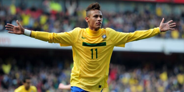 Neymar decide em 2011 e marca os dois gols na vitória do Brasil por 2 a 0 sobre a Escócia em amistoso