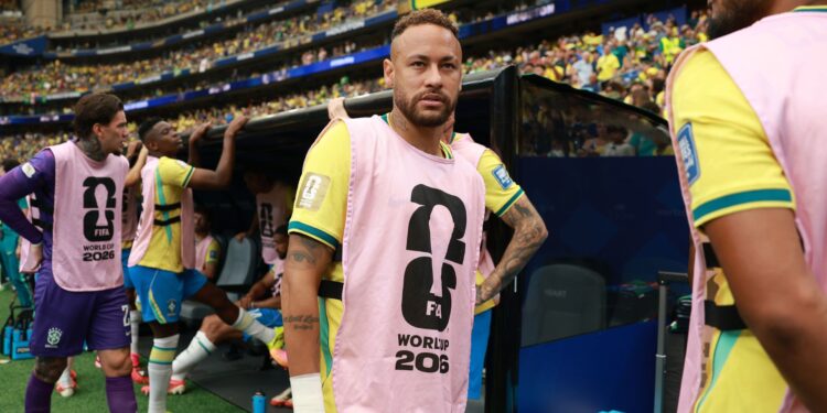 Ancelotti explica por que Neymar permaneceu no banco durante a vitória do Brasil sobre o Japão