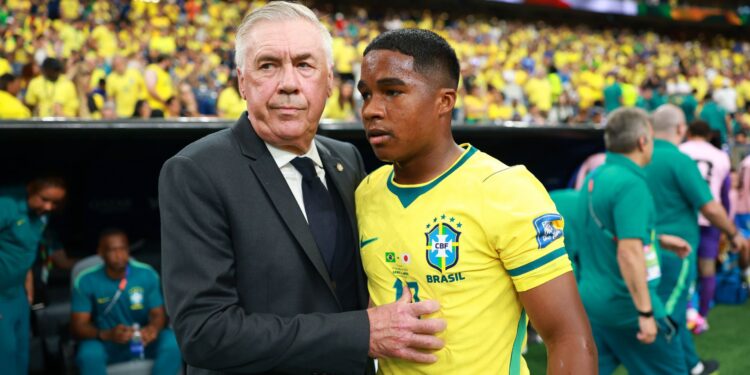 Endrick comemora a chance recebida no intervalo e ajuda o Brasil na vitória sobre o Japão