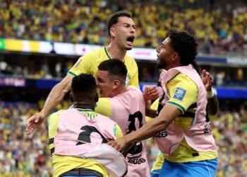 Brasil comemora a virada sobre o Japão, resultado que repercutiu na imprensa internacional
