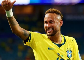 Neymar voltou a provocar Joachim Klement após a eliminação da Holanda na Copa do Mundo
