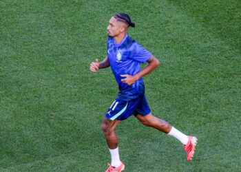 Raphinha segue em tratamento enquanto o Brasil se prepara para as oitavas da Copa do Mundo