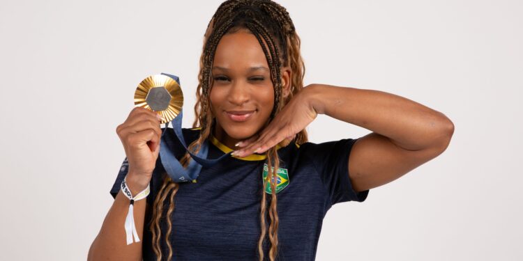 Rebeca Andrade confirmou o favoritismo, brilhou na final do salto e conquistou a medalha de ouro no Pan-Americano de Ginástica Artística.