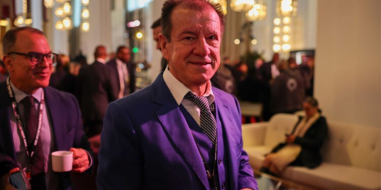 Dunga em evento organizado pela FIFA