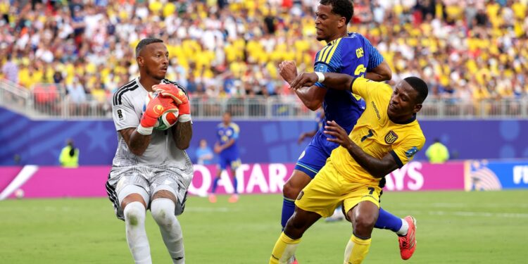 Curaçao segurou o empate contra o Equador e conquistou seu primeiro ponto em Copas do Mundo
