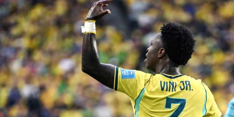 Após marcar dois gols diante da Escócia, o atacante, Vini Jr assumiu a 4ª colocação no “Power Ranking” da Fifa na categoria ataque.