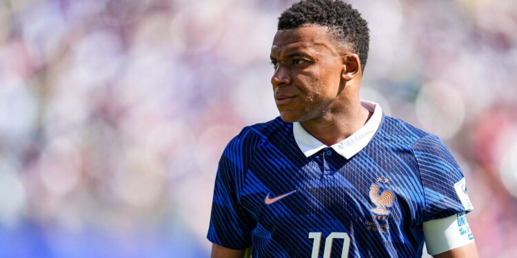 Kylian Mbappé durante a partida contra Senegal