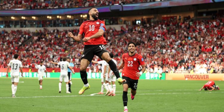 Mohamed Salah comemorando gol marcado em Egito x Nova Zelândia