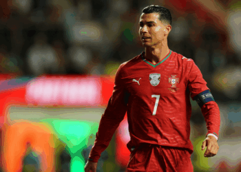 Cristiano Ronaldo rebate cr&iacute;ticas sobre condi&ccedil;&atilde;o f&iacute;sica antes da Copa: "N&atilde;o tem visto os jogos?"