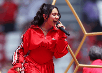 Cantora da abertura da Copa é comparada a ex-BBB e viraliza nas redes