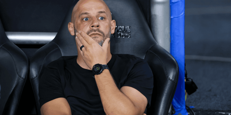 O Botafogo voltou a enfrentar problemas e recebeu mais uma punição da Fifa. O clube carioca foi alvo do quinto transfer ban de sua história.