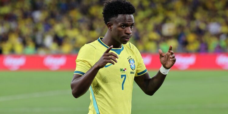Vini Jr. destacou a importância de Neymar para a Seleção Brasileira