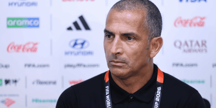 Tunísia decidiu demitir Sabri Lamouchi poucas horas após a goleada por 5 a 1 sofrida para a Suécia, na estreia das equipes pelo Grupo F.
