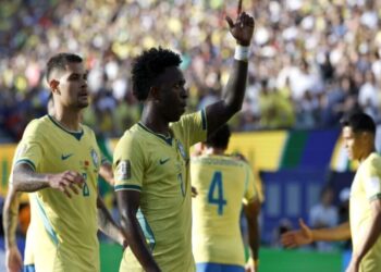 Audiência do Brasil na Copa: Globo lidera, mas CazéTV quebra recorde histórico no YouTube